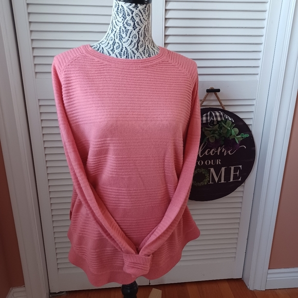 Only Women's Large Ribbed Long Sleeve Sweater with Curved Bottom Hem - Picture 2 of 8